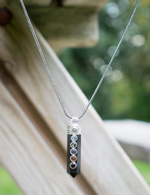 pingente-pedra-mineral-Oniz-7chakras-metal-corrente-pingente