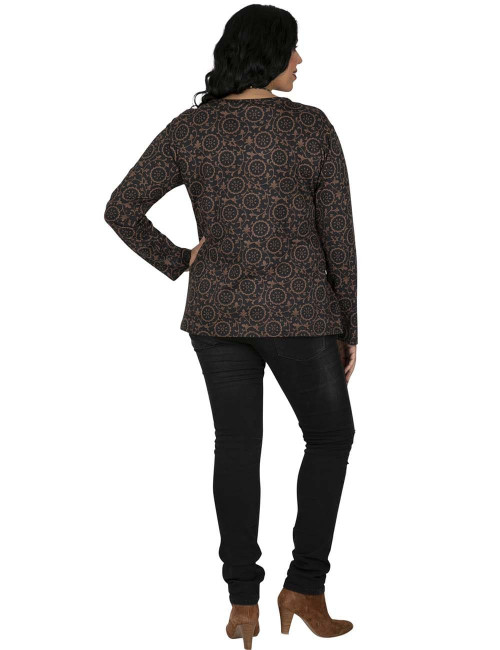 T-Shirt-Frau-plus-Größe-ethnischen-Winter