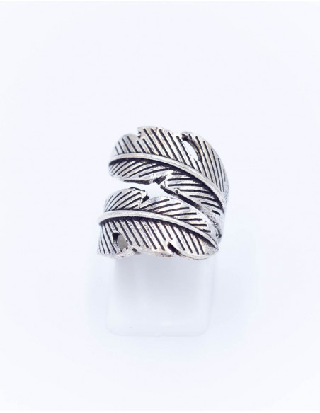 Leaf Carved Ring