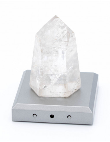 Obélisque en cristal de quartz sur lumière LED