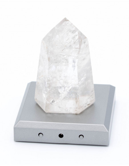 Kristallquarz-Obelisk auf LED-Licht