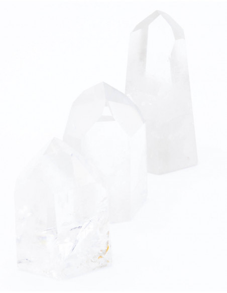 Obélisque en cristal de quartz sur lumière LED