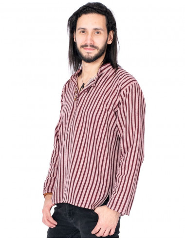 Camisa com gola