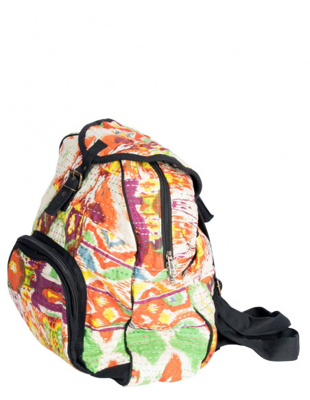 Mochila impressa com costura