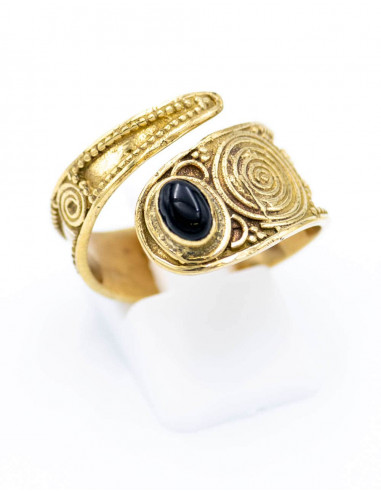 Spiral Ring with Stone