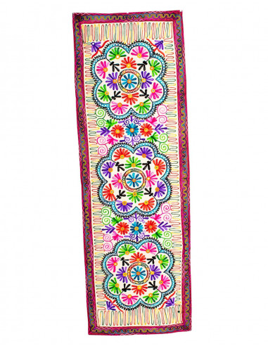 tapiz-etnico-artesanal-bordado-a-mano