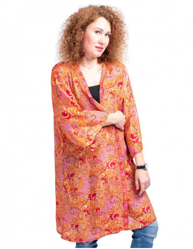 Orangefarbener Kimono