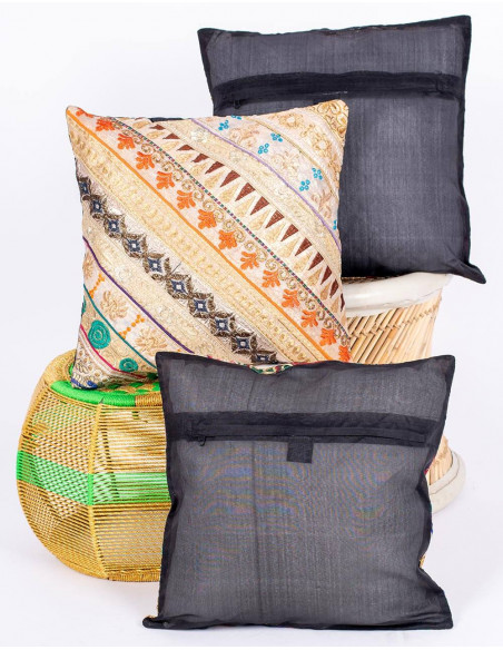 Housse de coussin faite à la main