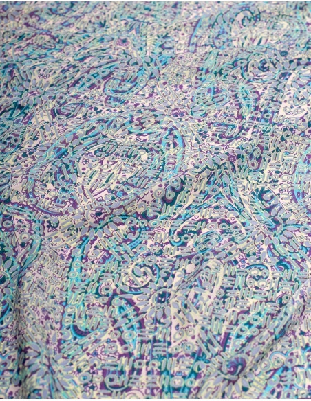 Bottoni e maniche del vestito