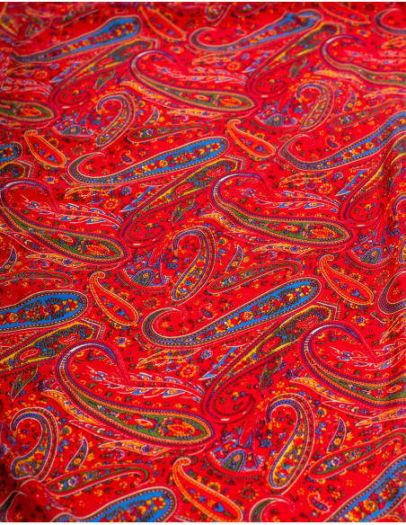 tela-seda-roja-con-dibujos-paisley