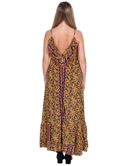 Langes Kleid mit Rüschen am Rücken