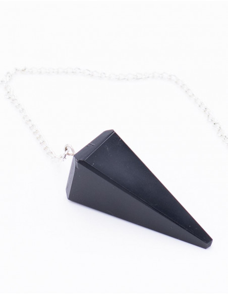 Pendel aus schwarzem Onyx