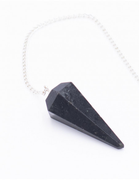 Pendel aus schwarzem Onyx