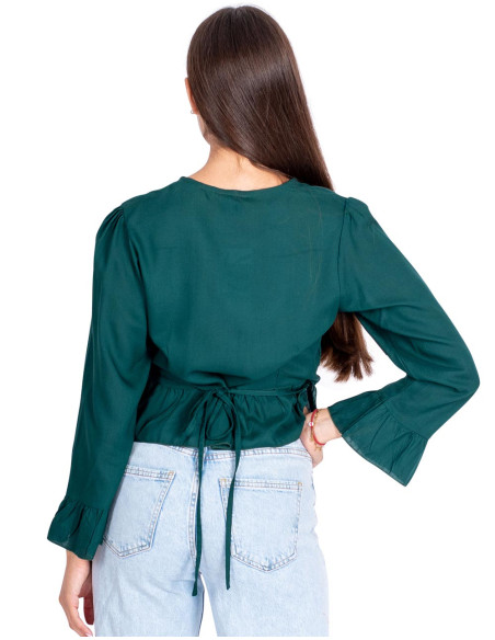 Blusa verde con volant