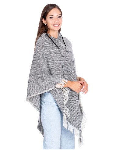 Weicher grauer Poncho