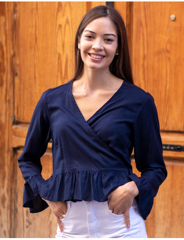 Chemise bleue à volants