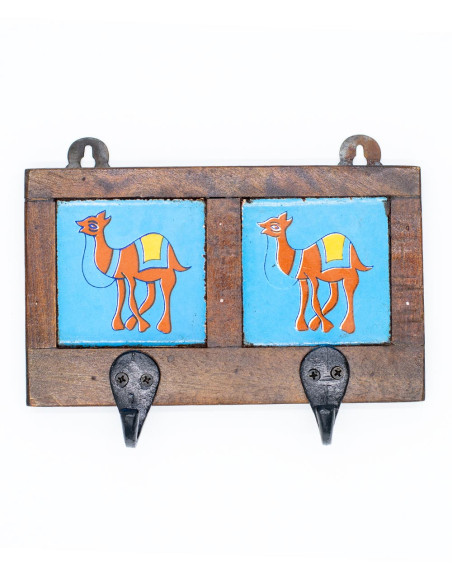 Porte-manteau en bois chameau