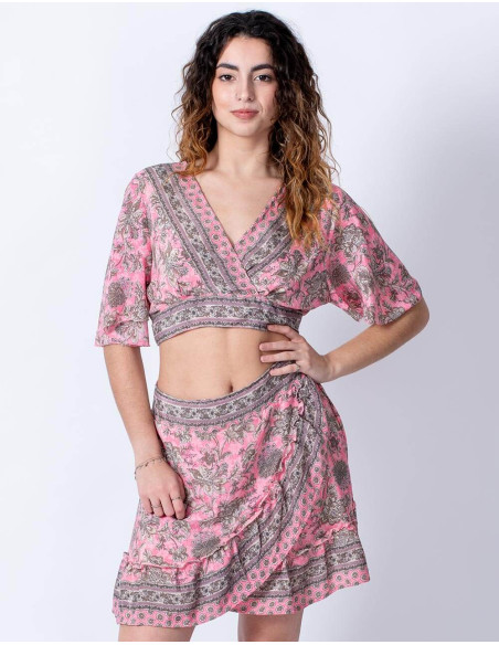 Conjunto de blusa e saia de seda estampada
