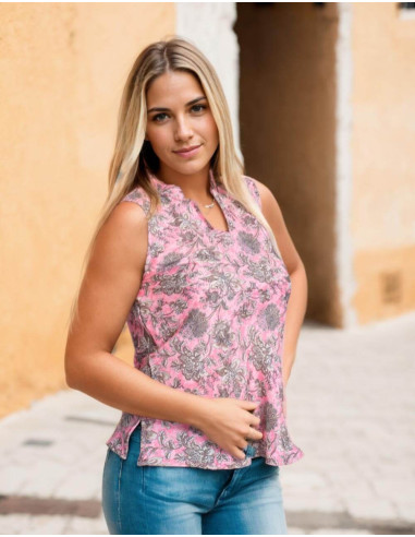T-shirt en soie rose à imprimé fleurs grises