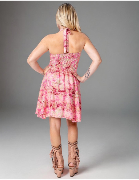 Kurzes rosa Seidenkleid