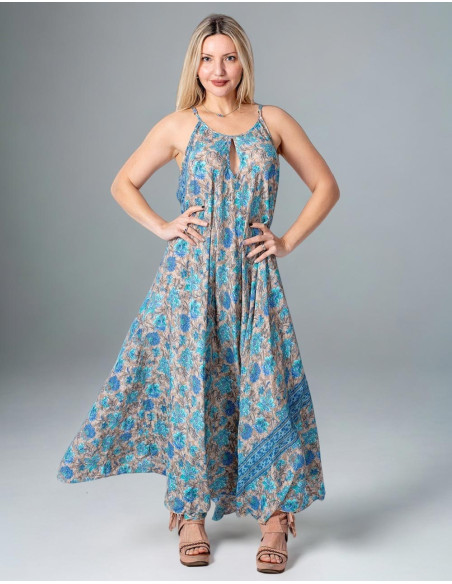 Robe longue et large en soie à fond gris et fleurs bleu clair
