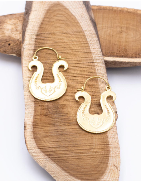 Boucles d'oreilles faites à la main en forme de harpe à main en laiton