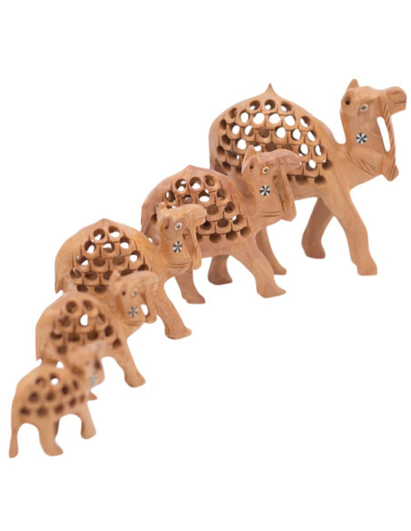 set-estatuas-camellos-tallados-a-mano