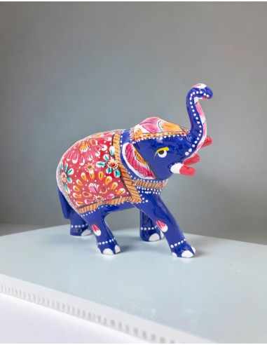 Statua di elefante in metallo dipinto a mano - tronco rivolto verso l'alto, energia positiva