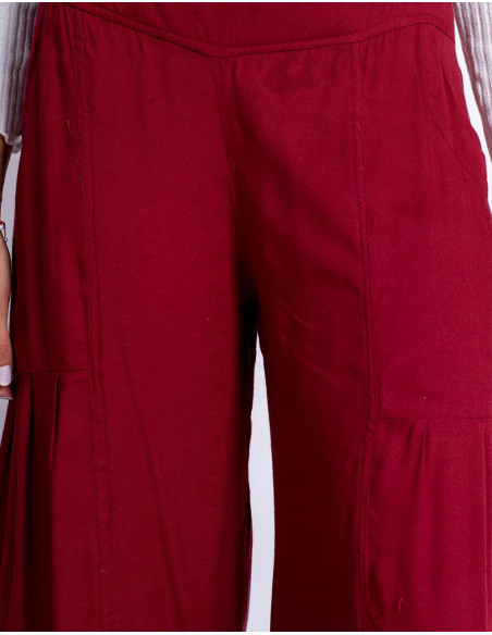 Pantaloni lunghi bordeaux: stile bohémien con essenza indiana