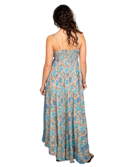 Vestido largo boho de seda con escote en pico – Inspiración india para días especiales