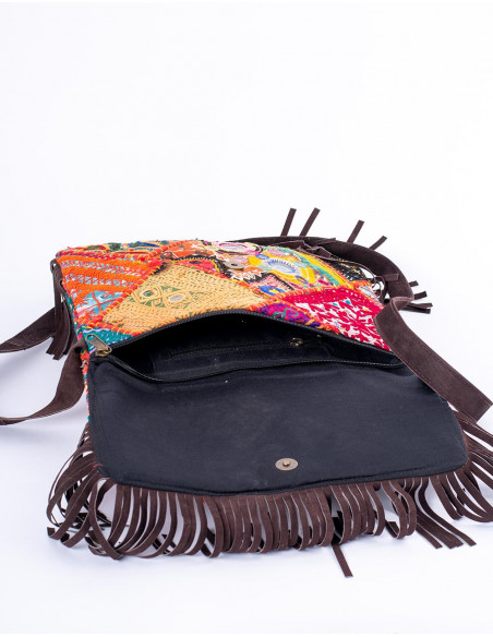 Clutch boho fatta a mano con specchietti e frange – Kimago