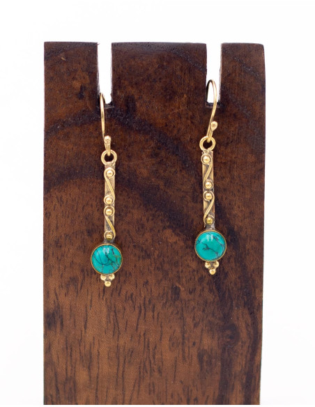 Gold earrings with mineral stone