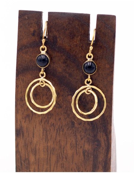 Boucles d'oreilles en or avec cercles et pierres minérales