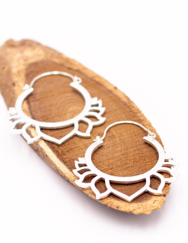 Brincos de flor de lótus de prata