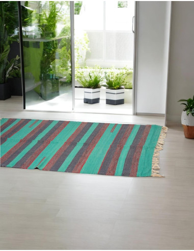 Handmade ethnic rug from India – Made with...