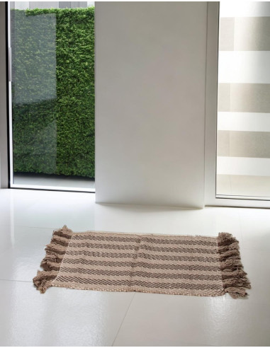 Indian ethnic rug with fringes – Handwoven in...