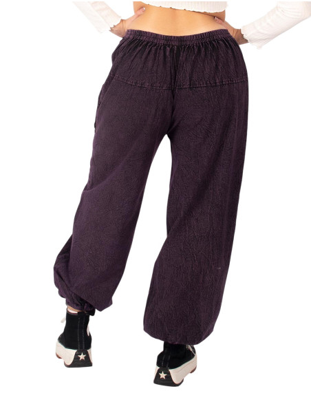 pantalon-etnico-morado-modelo-mujer