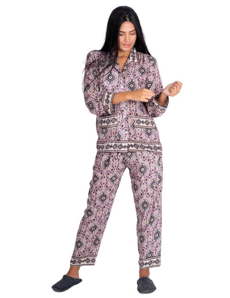 Kimago silk pajamas inspired by Indian tradition