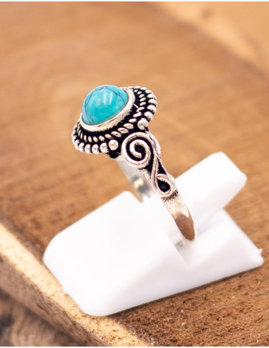Bague en argent faite main avec pierre minérale