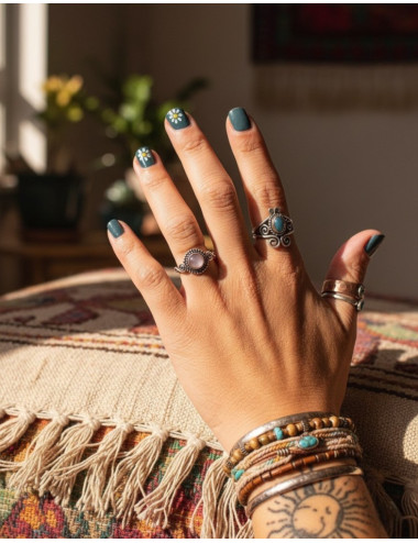 Anel artesanal em prata com pedra mineral