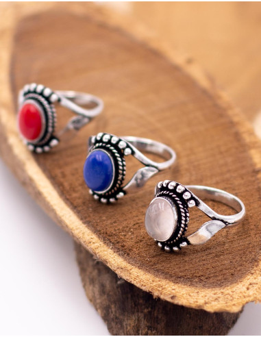 Anello in argento fatto a mano con pietra minerale