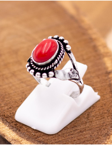Anello in argento fatto a mano con pietra minerale