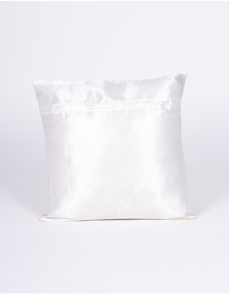 White cushion cover with elephant – Indian ethnic decoration