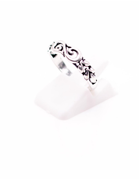 anillo-plateado-espiral-artesanal-india-laton