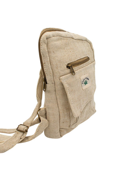 Asymmetrischer Rucksack aus Naturhanf – Unisex, handgefertigt im Boho-Stil