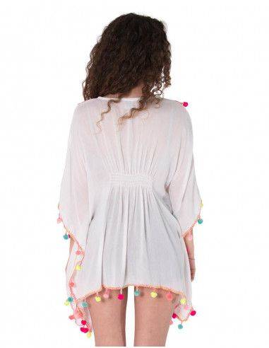 Poncho- white-pompons-boho-chic