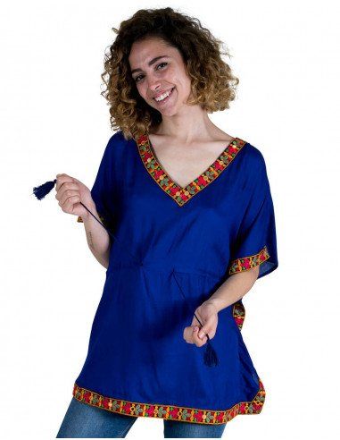 t-shirt-poncho-verão-mulher-hippie-azul-detalhe
